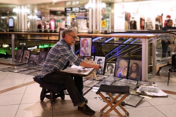 Portraitzeichner im Europa-Center